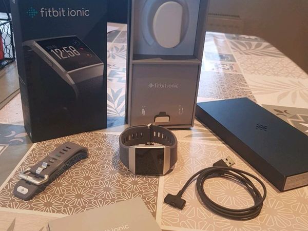 Fitbit ionic box hot sale