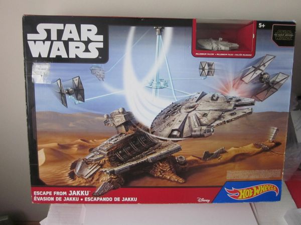 Hot wheels star wars escape from jakku play hot sale set