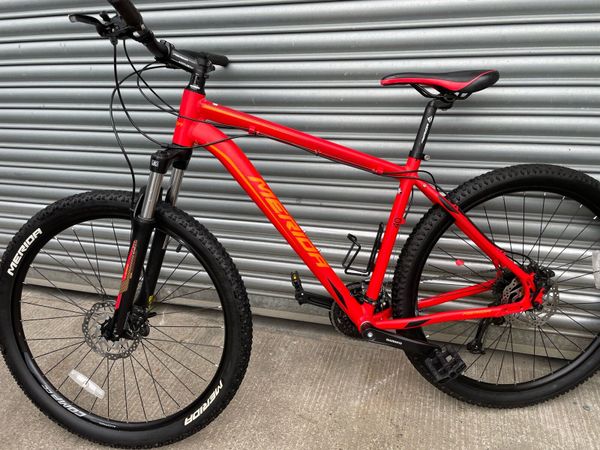 Merida Big Nine 40 D Matt Red Like new for sale in Co. Dublin for