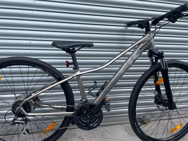 Trek dual sport 2 like new for sale in Co. Dublin for 470 on