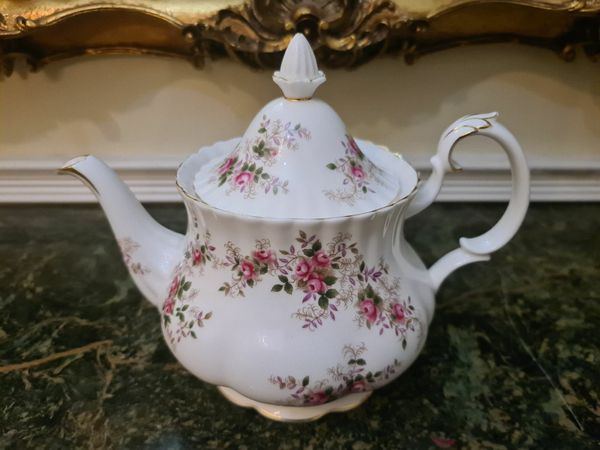 Royal albert clearance lavender rose teapot