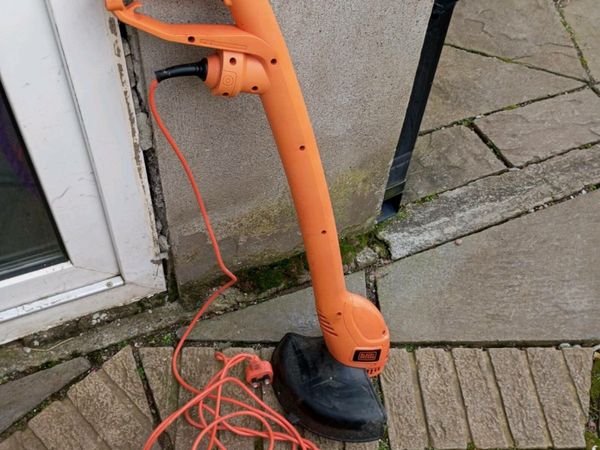 Black and decker 2024 23cm strimmer