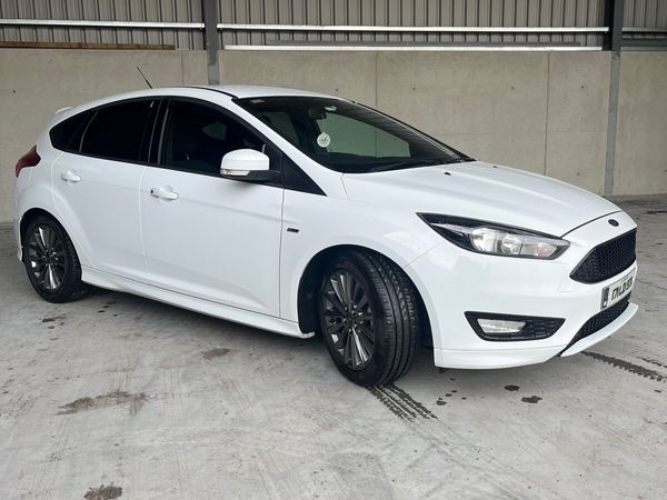 Ford Focus Hatchback, Diesel, 2017, White