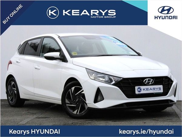 Hyundai i20 Hatchback, Petrol, 2021, White