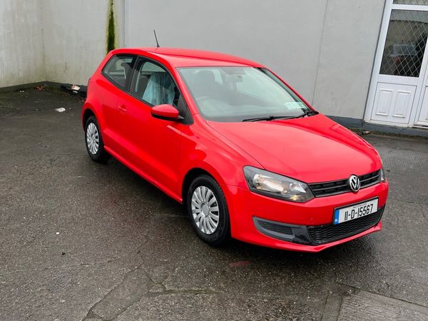 Volkswagen Polo Hatchback, Petrol, 2011, Red