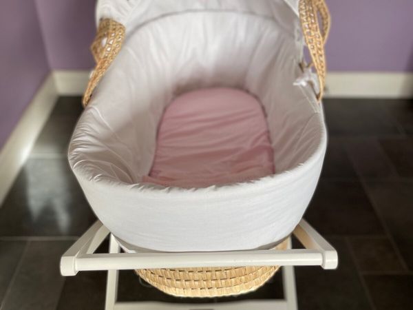 Done deal best sale moses basket