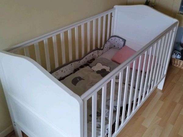 Nested sorrento 2024 cot bed grey