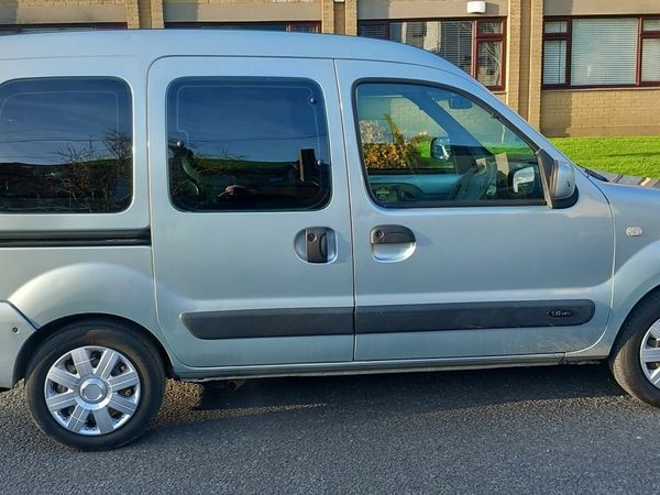 Renault Kangoo MPV, Petrol, 2009, Silver