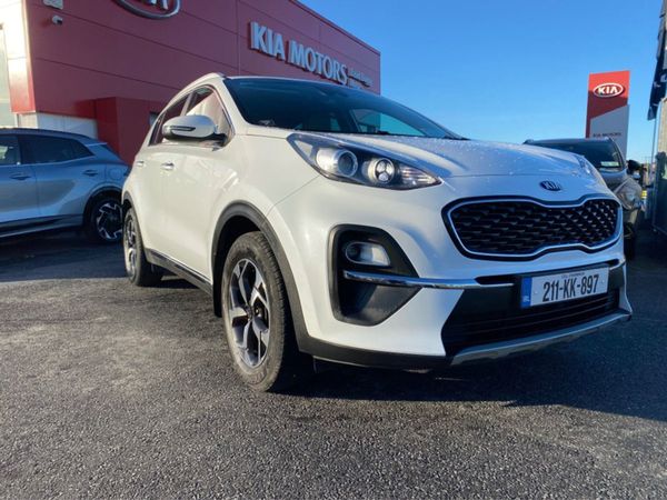 Kia Sportage MPV, Diesel Hybrid, 2021, White