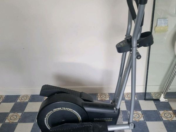 Proform 565 best sale ekg cross trainer