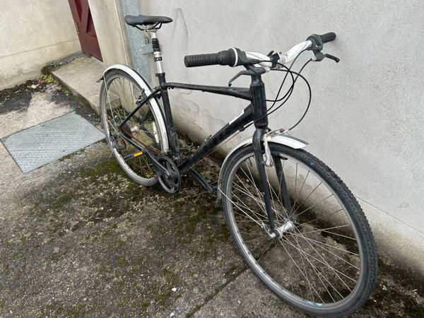 Giant Escape City Bike for sale in Co. Dublin for 85 on DoneDeal