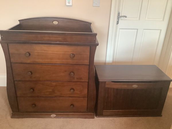 Boori sleigh outlet chest of drawers