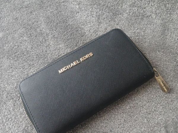 Michael kors 2025 wallet dublin