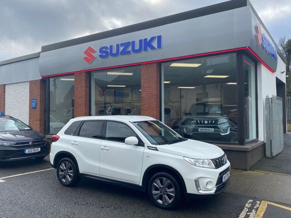 Suzuki Vitara SUV, Petrol, 2019, White