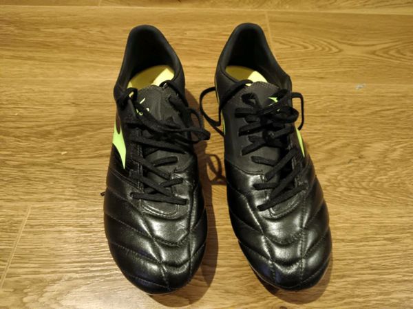 Mizuno leather football outlet boots