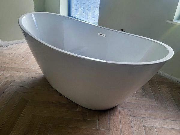Freestanding Sonas Bath with mixer for sale in Co. Waterford for €1,900 ...