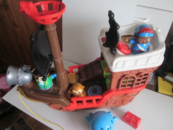 Toot toot cheap drivers pirate ship