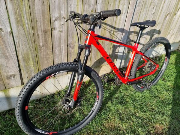 Giant mountain bike for sale in Co. Cavan for 185 on DoneDeal