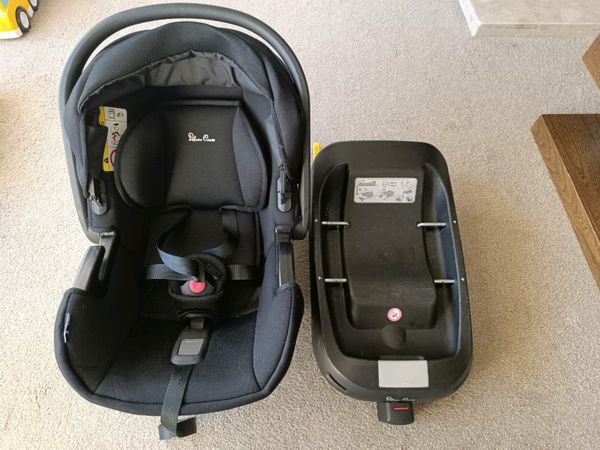 Silver cross simplicity car seat and hot sale isofix base