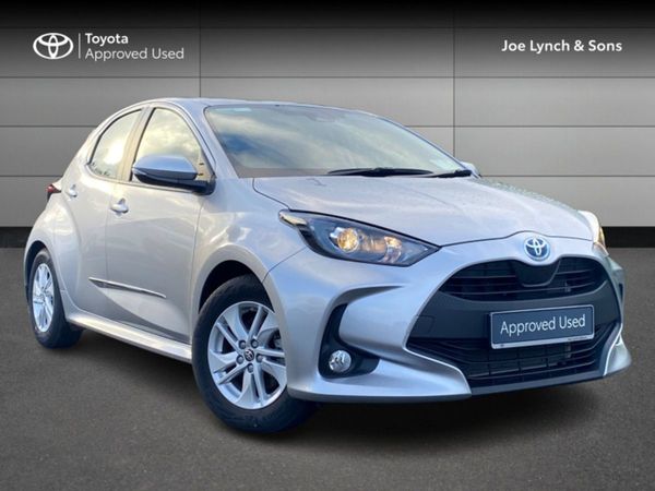 Toyota Yaris Hatchback, Hybrid, 2023, Silver