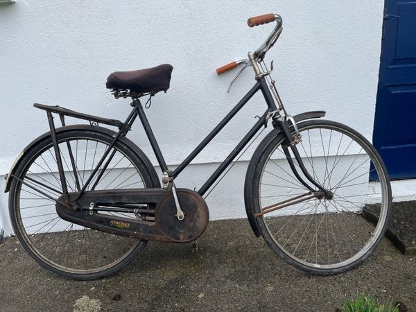 Old vintage shop bike