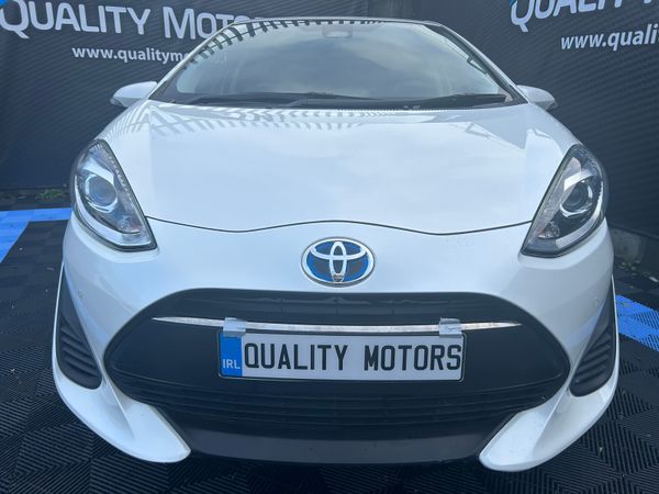 Toyota Aqua Hatchback, Petrol Hybrid, 2018, White
