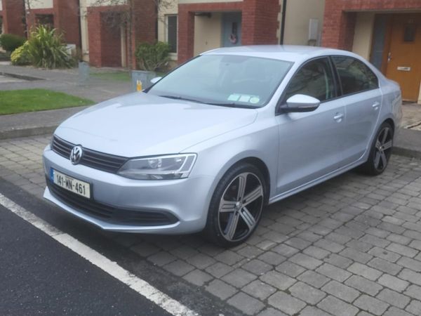 Volkswagen Jetta Saloon, Petrol, 2014, Silver