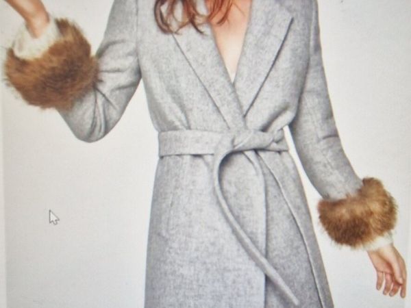 Zara grey coat with fur sale cuffs