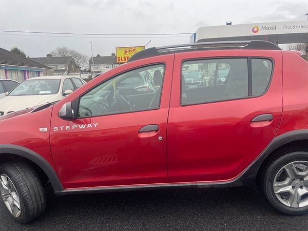 Dacia Sandero Stepway Hatchback, Petrol, 2018, Red