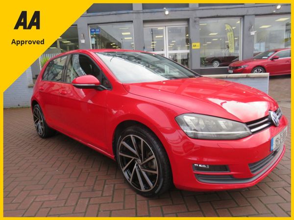 Volkswagen Golf Coupe, Petrol, 2015, Red