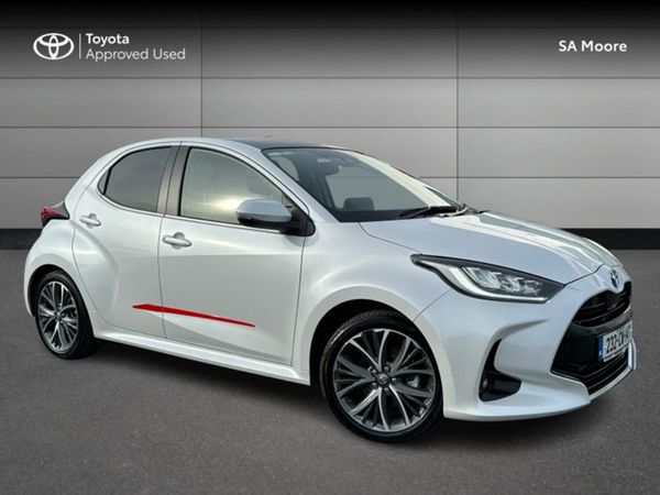 Toyota Yaris Hatchback, Hybrid, 2023, White