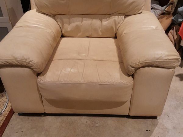 Whelans quality deals used furniture