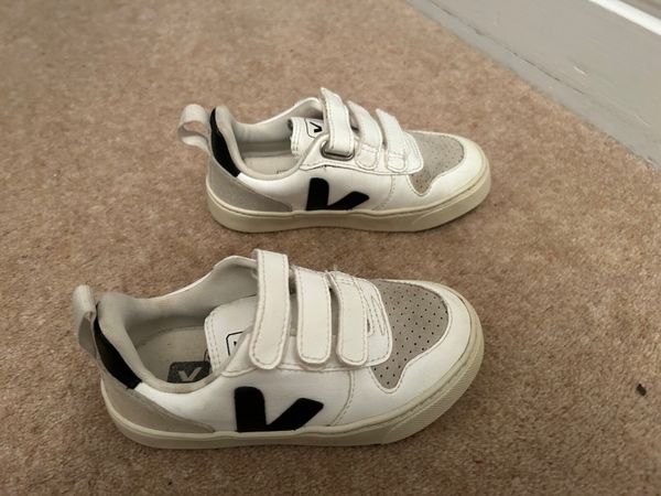 Veja Trainers for sale in Co. Dublin for 30 on DoneDeal