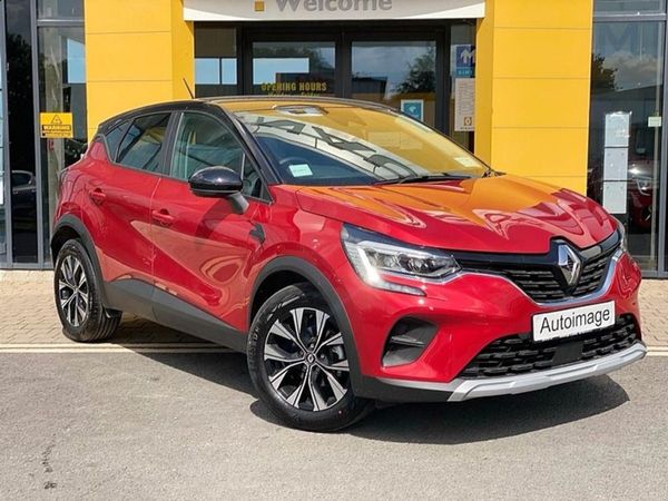 Renault Captur Hatchback, Petrol, 2024, Red