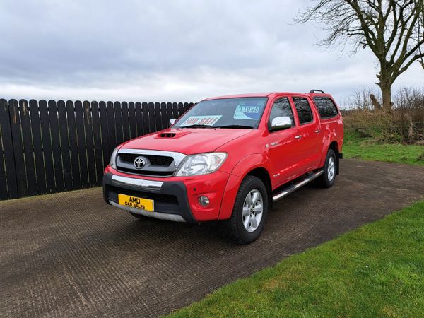 Toyota Hilux Pick Up, Diesel, 2011, Red