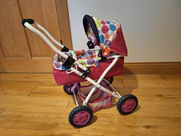 Molly dolls shop pram