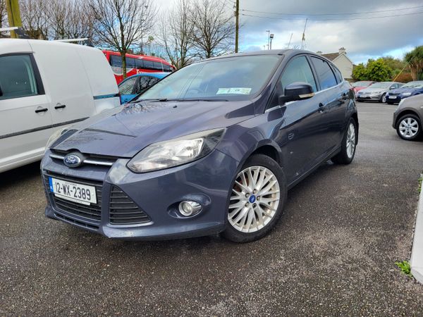 Ford Focus Hatchback, Diesel, 2012, Grey