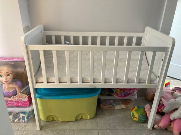 Done deal baby outlet cots