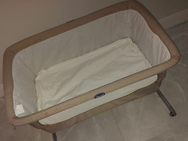 chicco next2me cot crib for sale in Co. Cork for 50 on DoneDeal