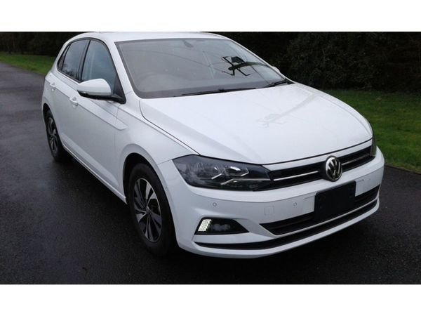 Volkswagen Polo Hatchback, Petrol, 2018, White