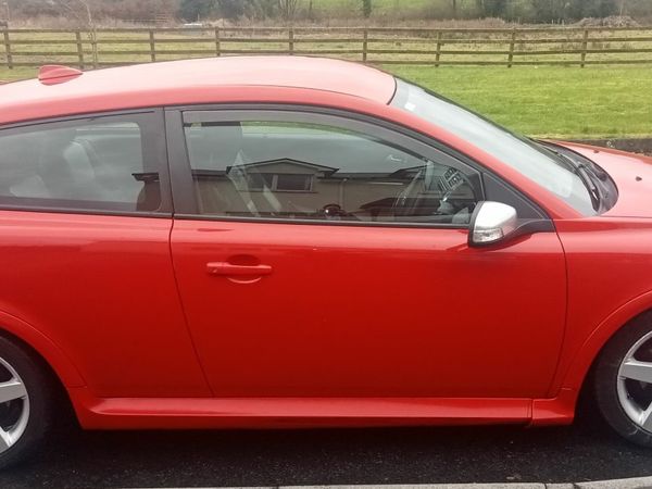 Volvo C30 Coupe, Diesel, 2009, Red