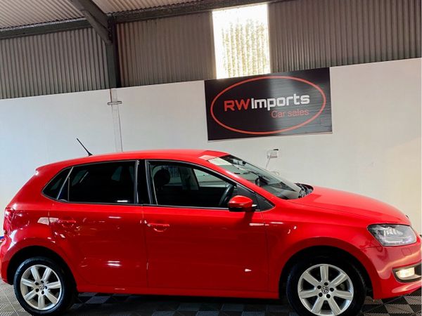 Volkswagen Polo Hatchback, Petrol, 2014, Red