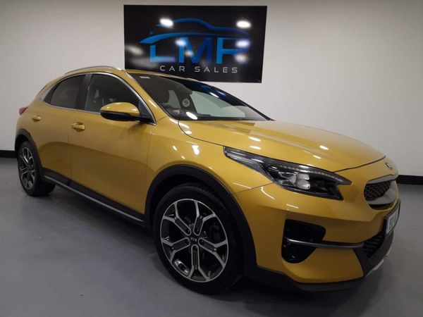 Kia Xceed Hatchback, Petrol, 2019, Yellow