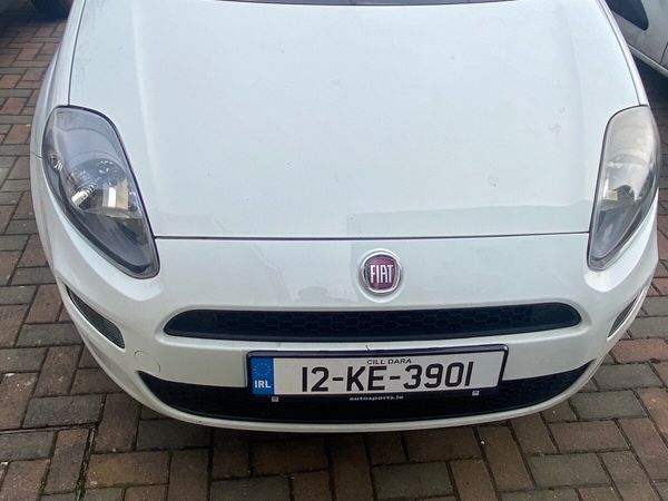 Fiat Punto Hatchback, Petrol, 2012, White