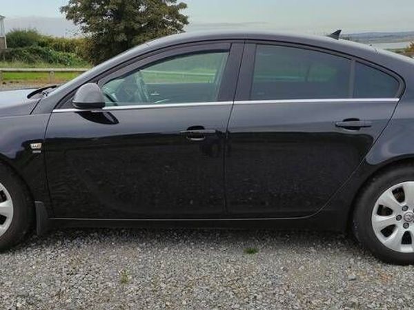 Vauxhall Insignia Hatchback, Diesel, 2016, Black