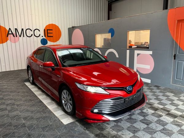 Toyota Camry Saloon, Hybrid, 2019, Red