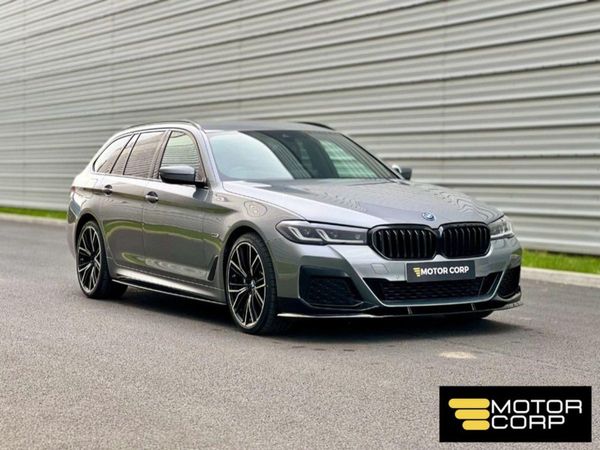 BMW 5-Series Estate, Hybrid, 2023, Grey