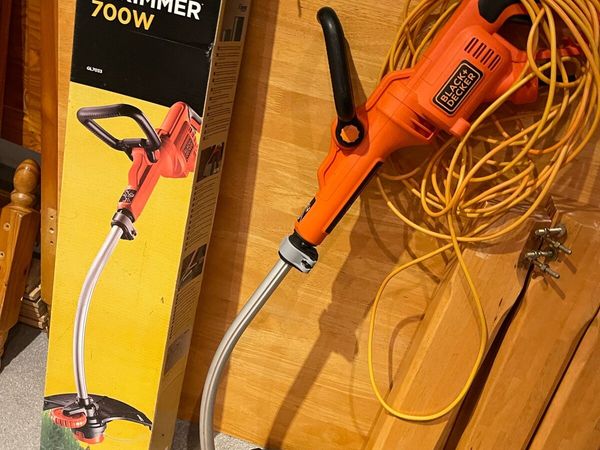 Black Decker 700W Electric Garden Strimmers for sale in Co. Cork