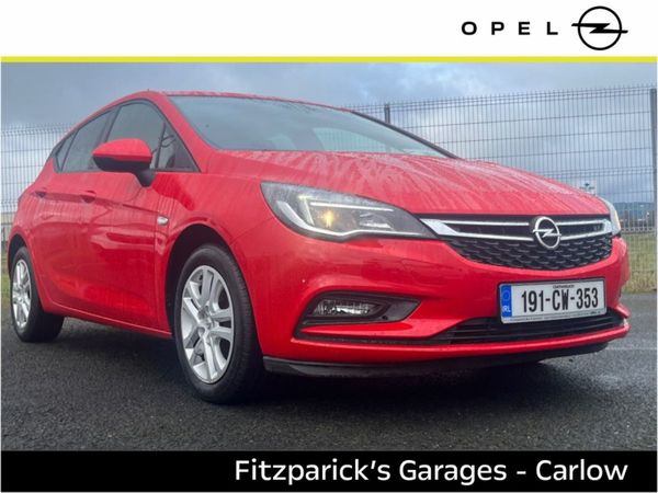 Opel Astra Hatchback, Petrol, 2019, Red