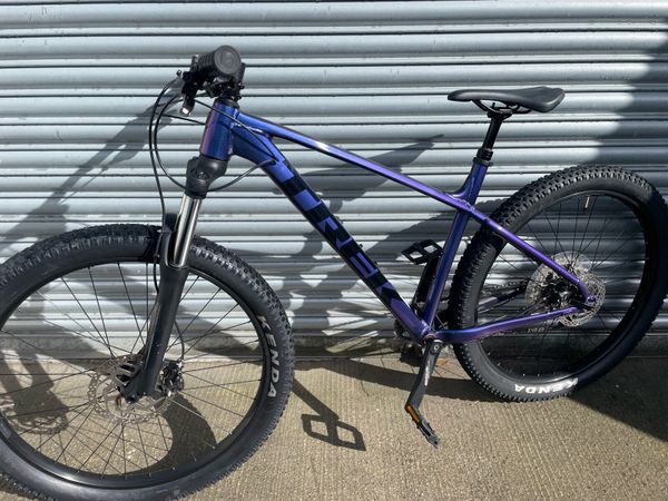 Trek roscoe 6 2021 purple hot sale